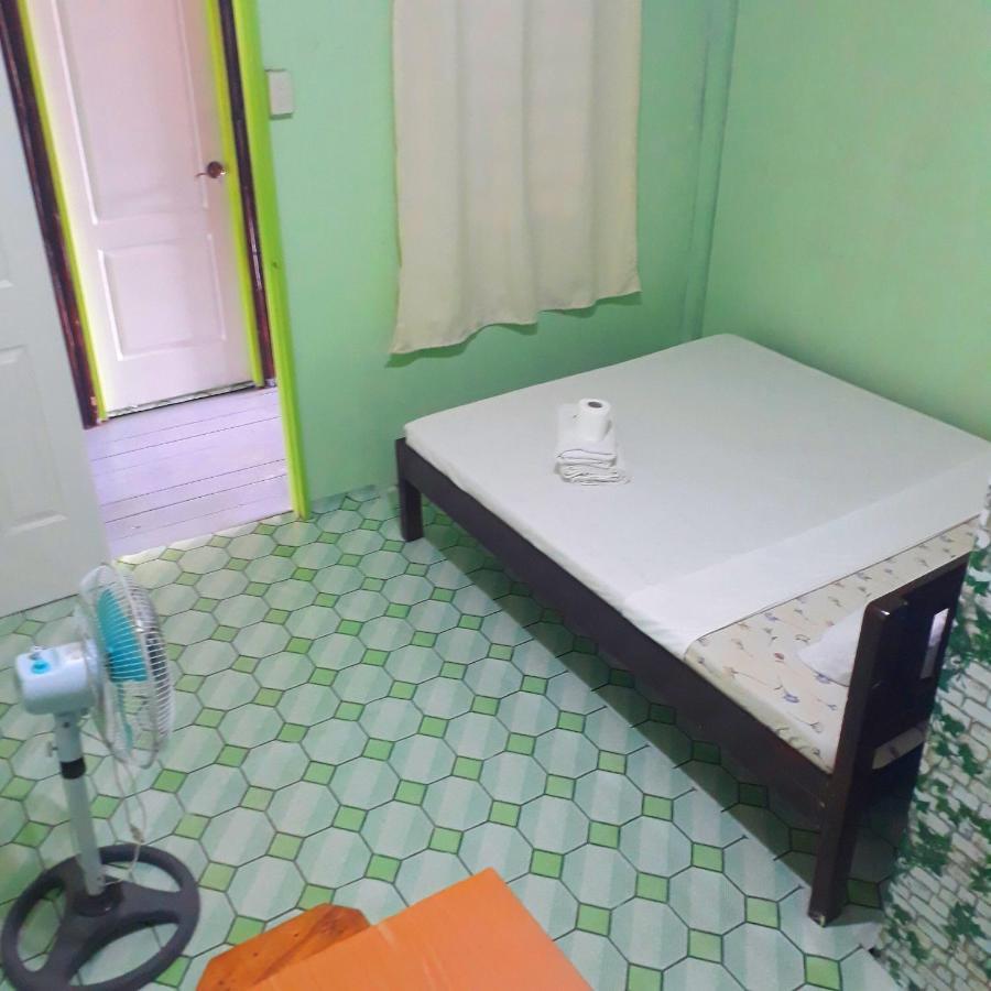 Archie'S Budget Room Rental San Vicente  Esterno foto